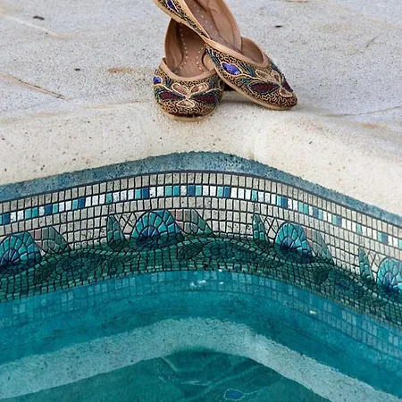 Alpesi faház Welcoming In With Shared Pool *