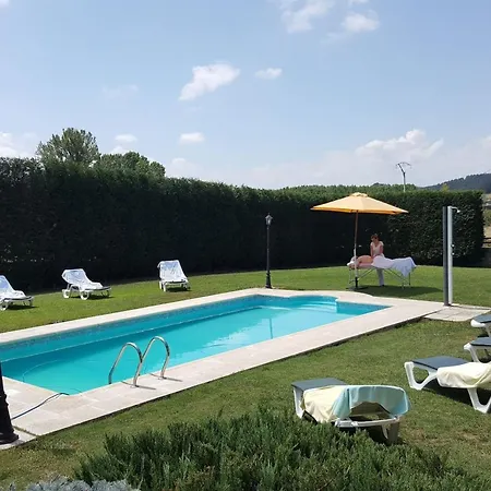 Welcoming In With Shared Pool Alpesi faház *