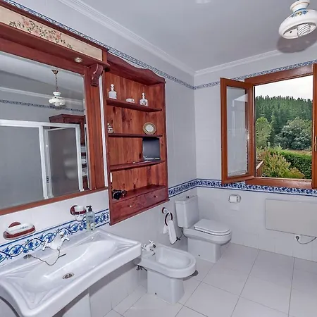Welcoming In With Shared Pool San Juan de la Mata